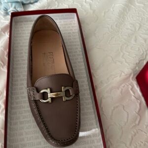Salvadore Ferragamo size 7